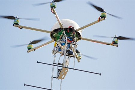 Drone-VS-Safefy-and-Privacy-900x483.jpg